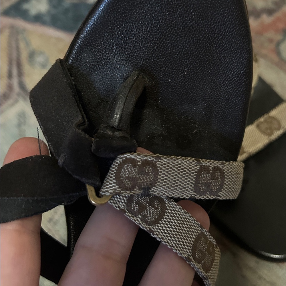 Gucci Black and Tan Sandals - Picture 3 of 7